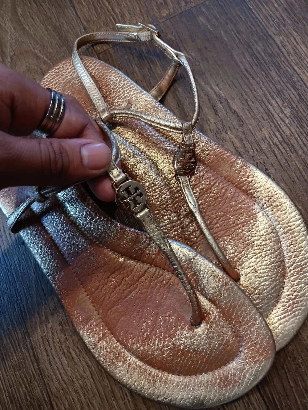 Tory Burch Rose Gold Leather T-Strap Sandals Sz 8m